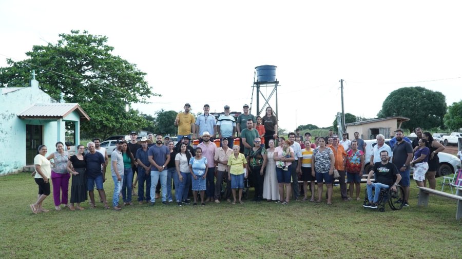 Associações de Alvorada recebem plantadeira e pulverizador com apoio de Cirone