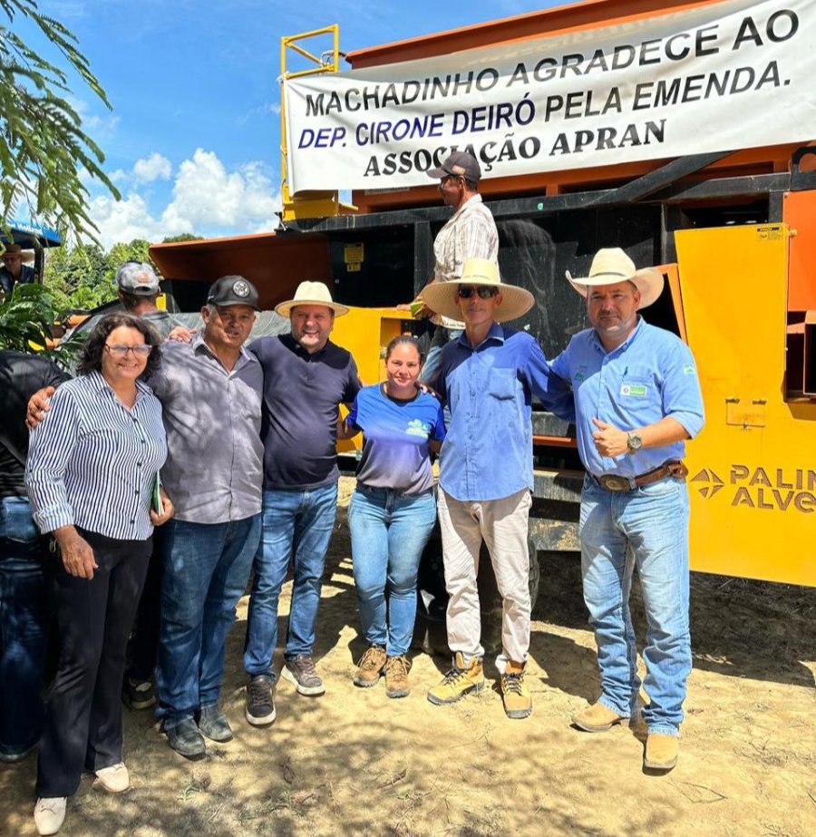 Em Machadinho, Cirone entrega colheitadeira de café e fala sobre a importância da Rondônia Rural Show